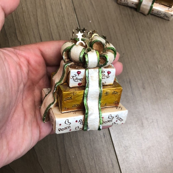 2 Stack of Gift Christmas Ornament - Picture 4 of 8
